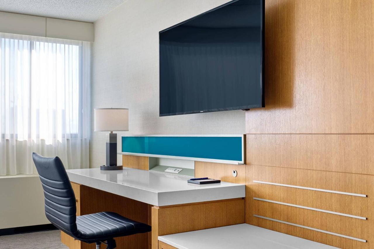 Delta Hotels By Marriott Muskegon Convention Center Extérieur photo
