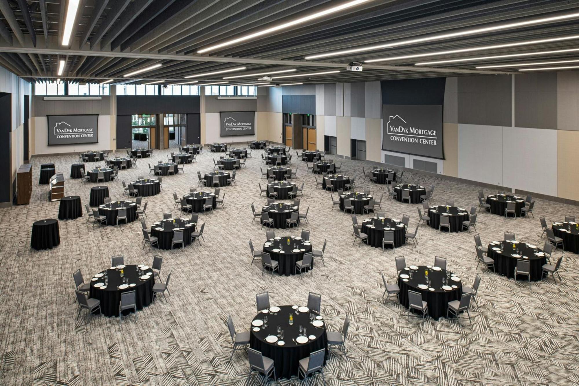 Delta Hotels By Marriott Muskegon Convention Center Extérieur photo